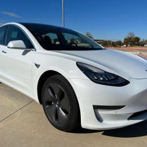 出售 2018 特斯拉 Model 3 long range