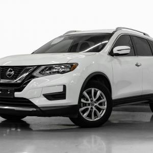 20** nissan Rogue SV