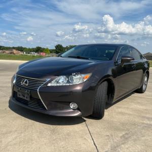 2014 Lexus ES350 150k miles cl