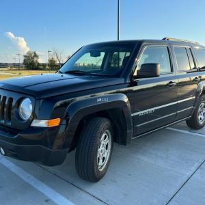 2016 Jeep patriot 110k  2.0L S